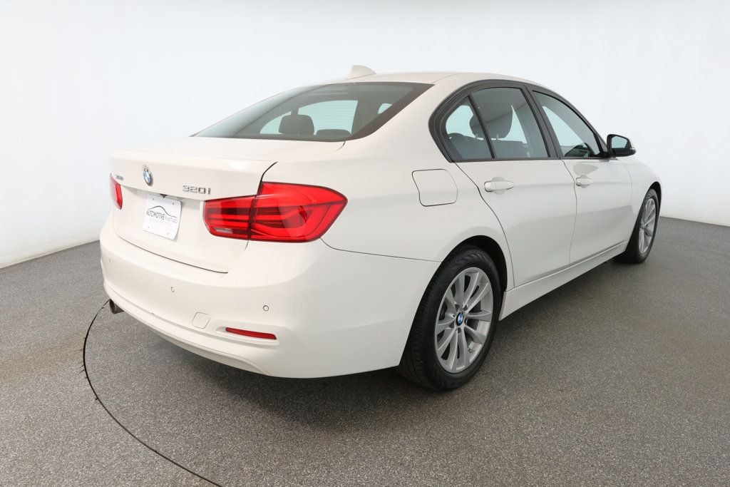 2018 Bmw 320i xDrive Sedan photo 3