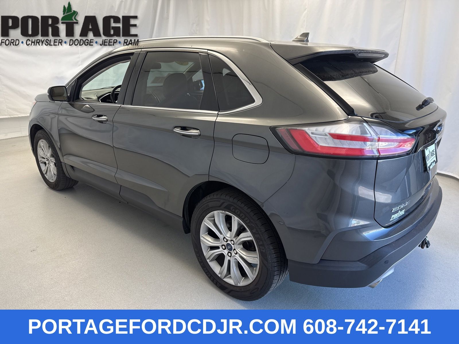 2019 Ford Edge Titanium photo 4
