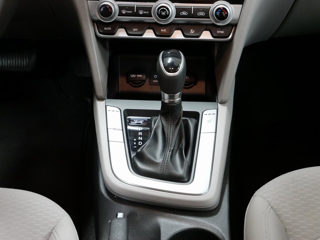 2020 Hyundai Elantra Value Edition photo 19