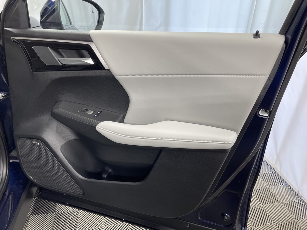 2025 Mitsubishi Outlander SE photo 26