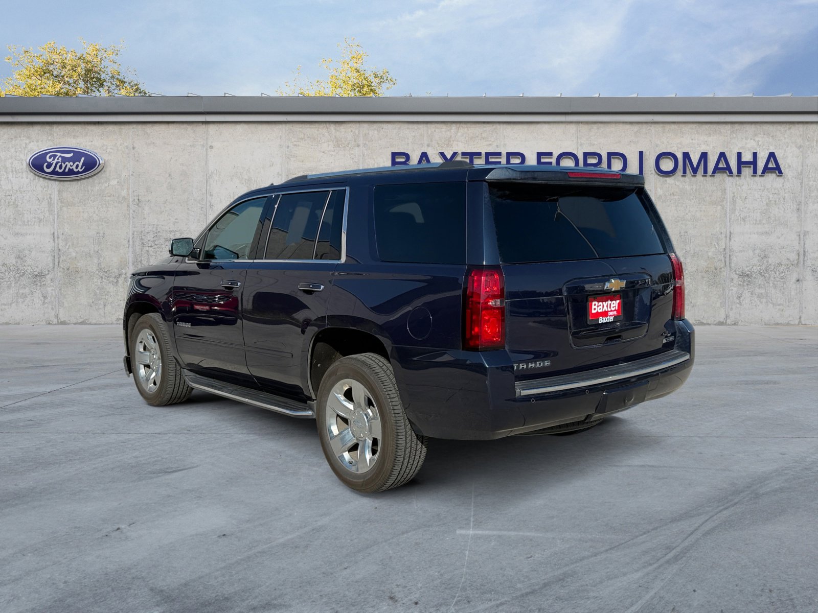 2017 Chevrolet Tahoe Premier photo 2