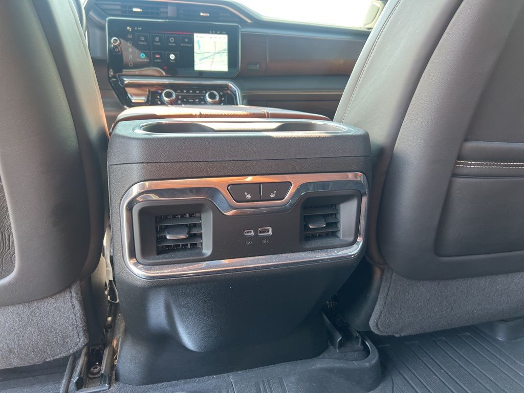 2024 Gmc Sierra 2500 HD Denali Ultimate photo 11