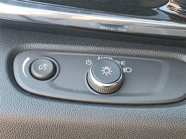 2025 Buick Envista ST photo 24