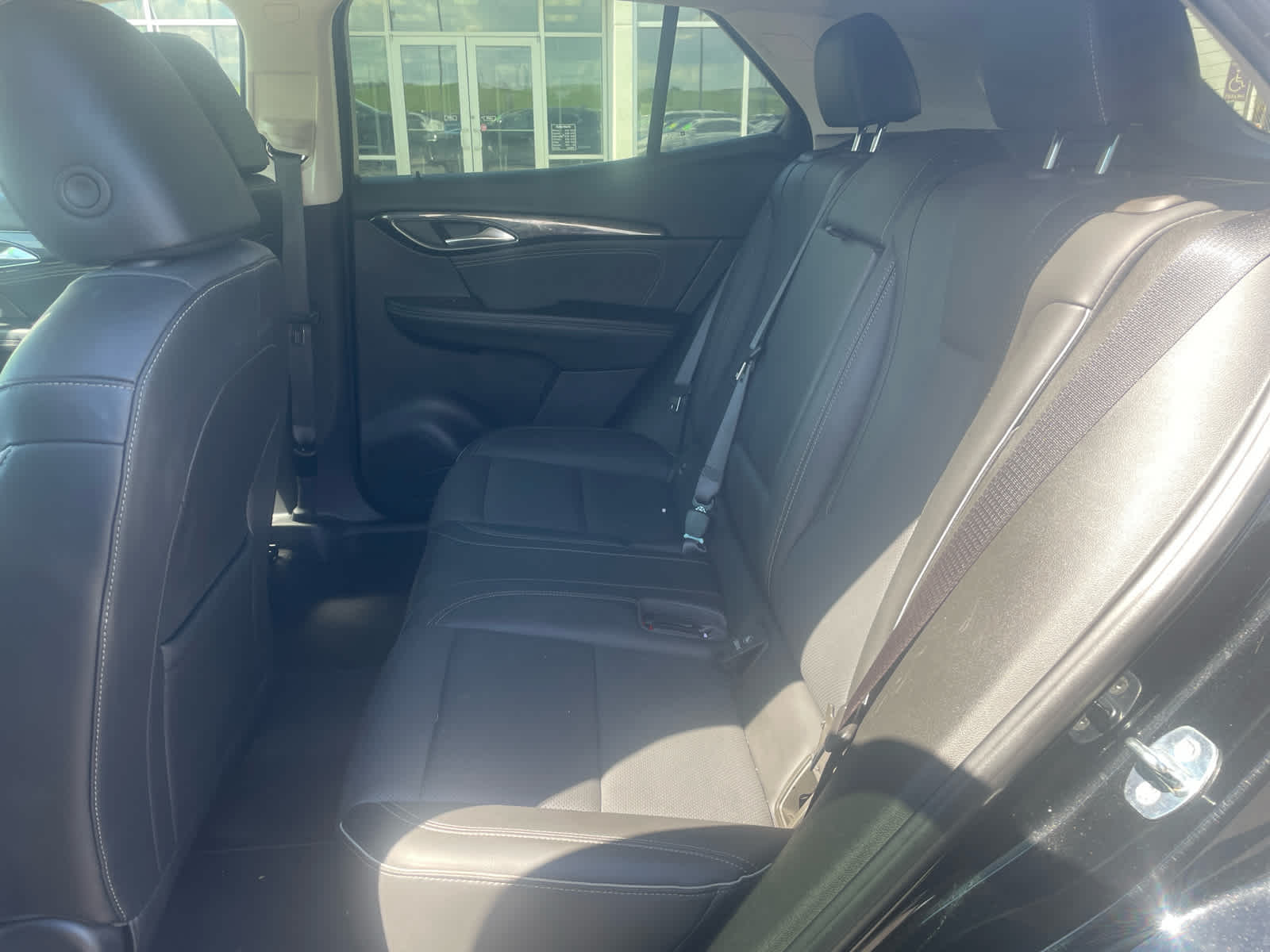 2023 Buick Envision Essence photo 9
