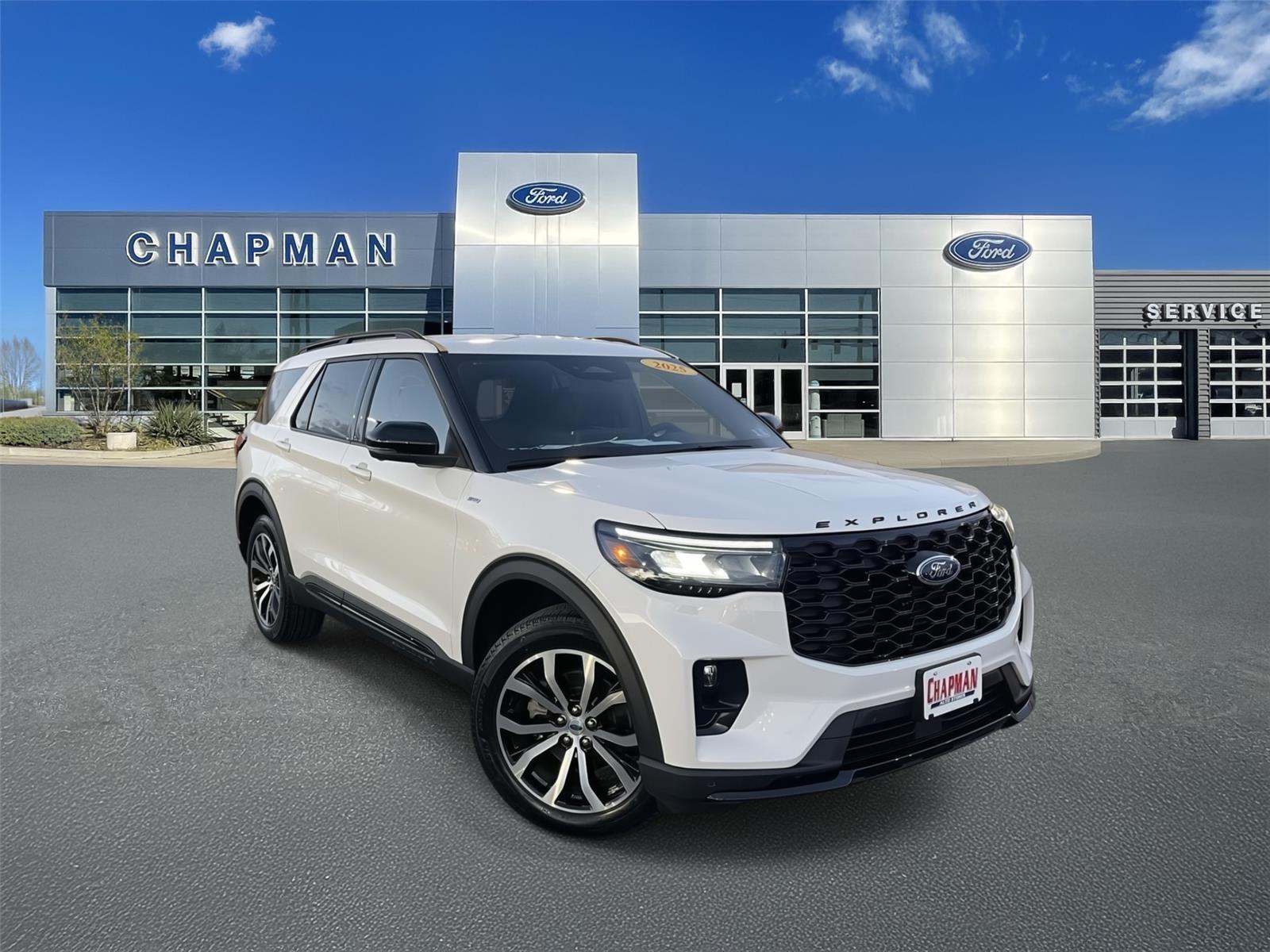2025 Ford Explorer ST-LINE's photo