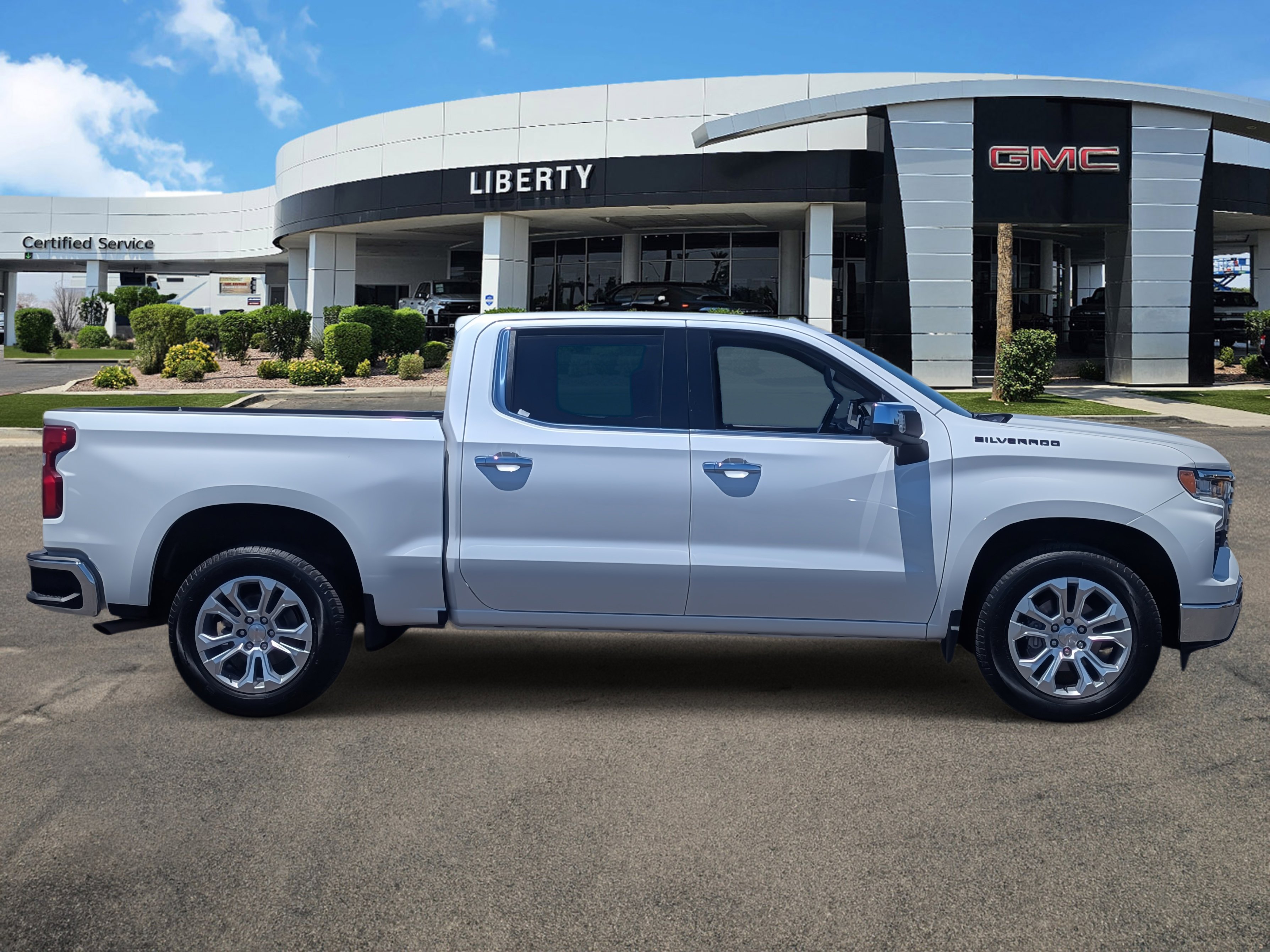2024 Chevrolet Silverado 1500 LTZ photo 2