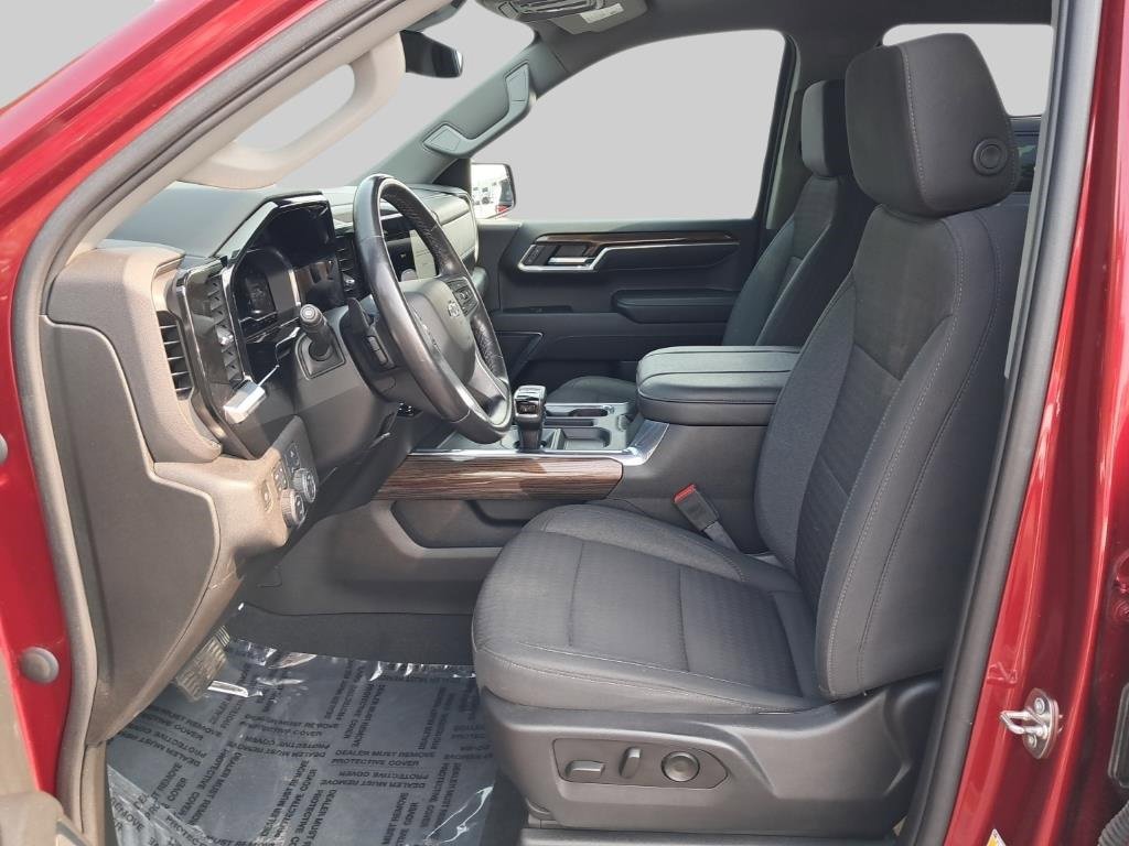 2023 Chevrolet Silverado 1500 RST photo 7