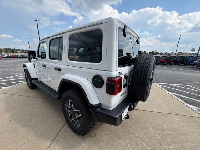 2025 Jeep Wrangler Sahara photo 2