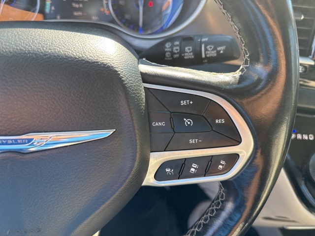 2021 Chrysler Pacifica Touring L photo 17