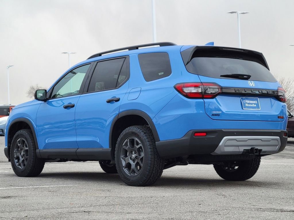 2025 Honda Pilot TrailSport photo 5