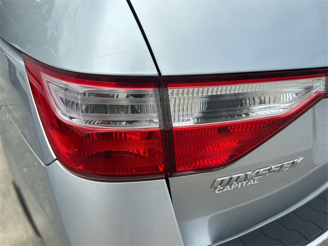 2013 Honda Odyssey Touring Elite photo 23