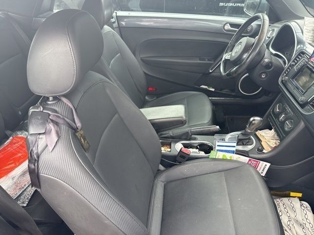 2016 Volkswagen Beetle 1.8T S photo 12