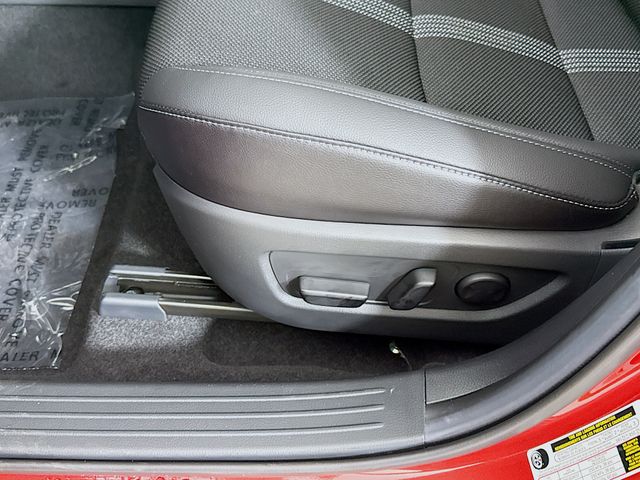 2025 Mazda CX-50 Preferred photo 17