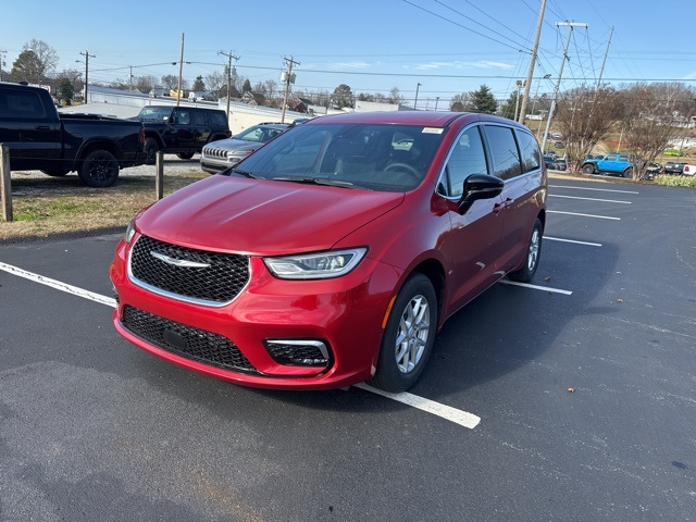 2026 Chrysler Pacifica photo 3