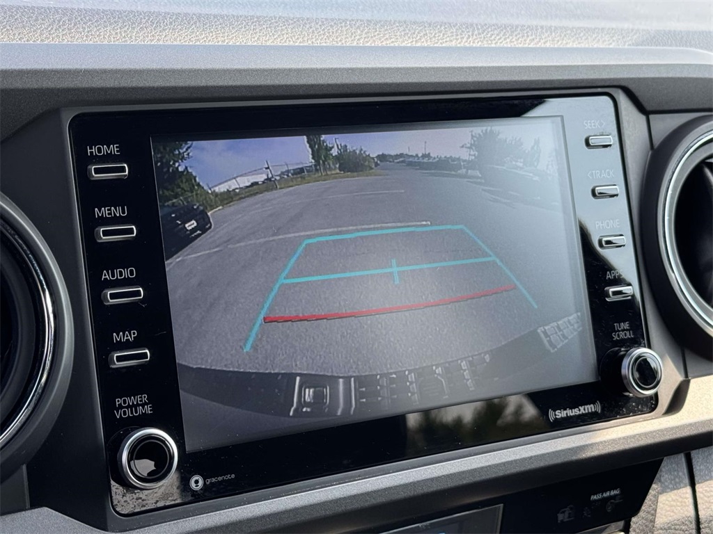 2023 Toyota Tacoma TRD Off-Road photo 18
