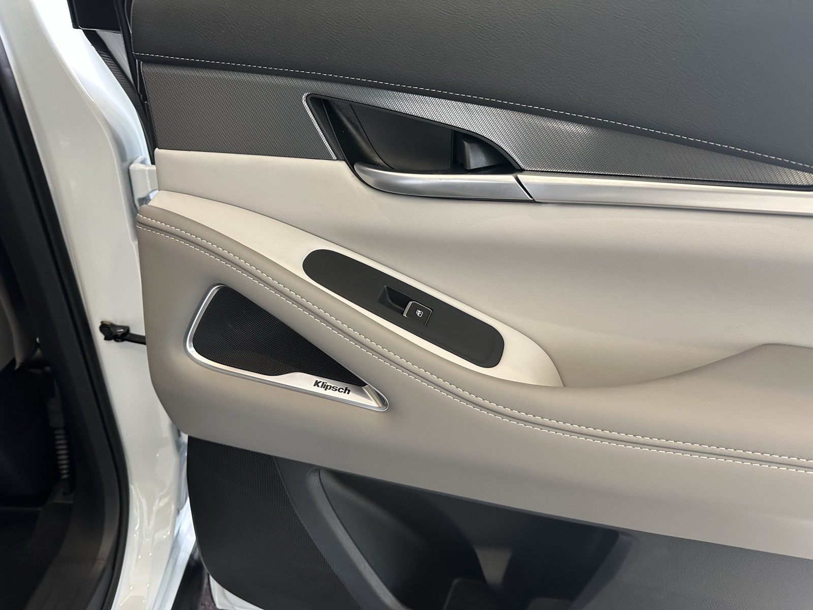 2026 Infiniti QX60 Luxe photo 29