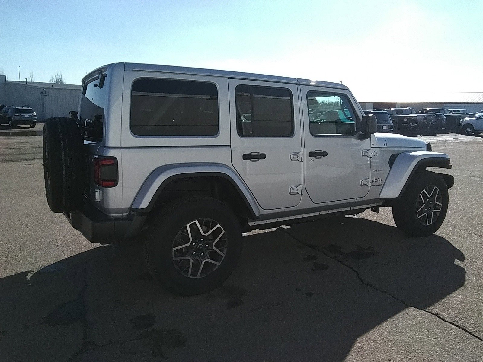 2024 Jeep Wrangler Sahara photo 5