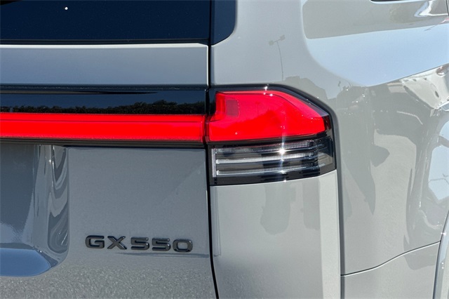 2025 Lexus GX 550 Premium photo 7