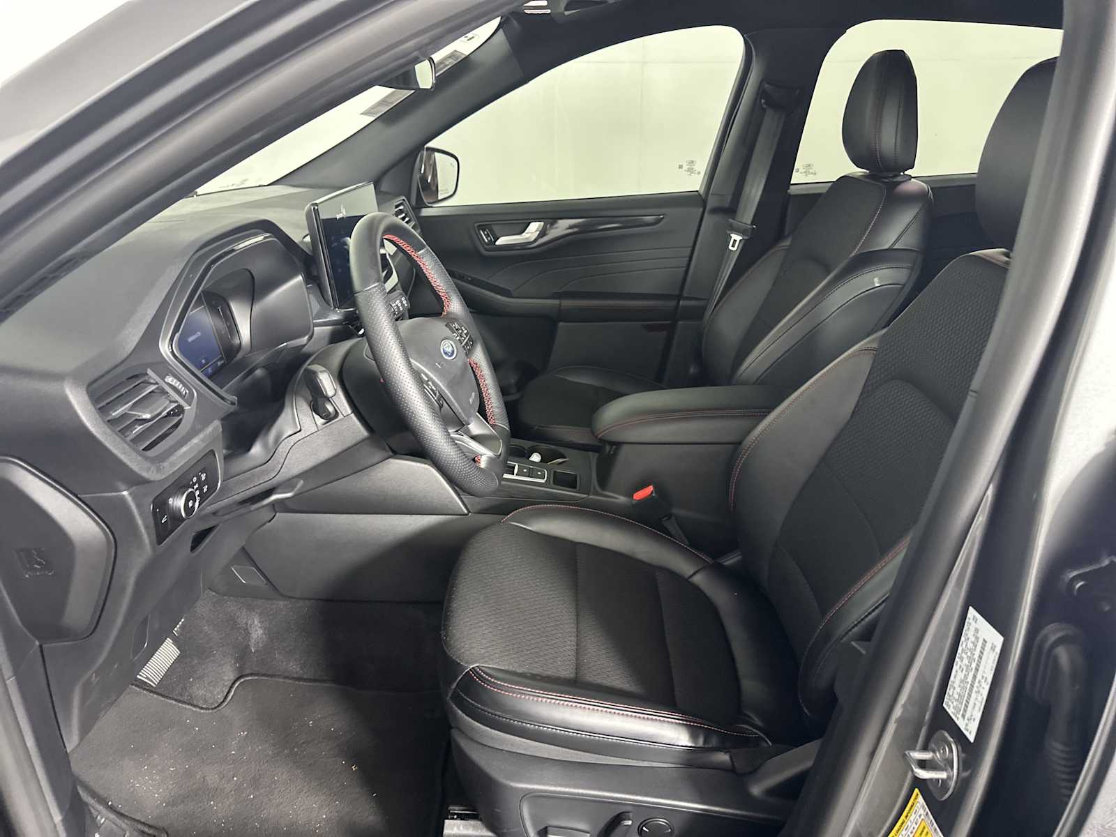 2025 Ford Escape ST-Line Select photo 4