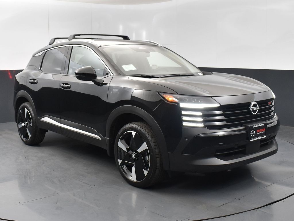 2026 Nissan KICKS SR's photo