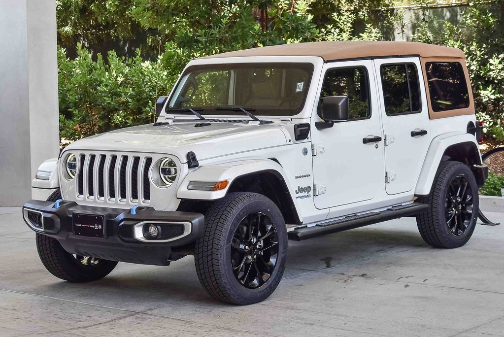 2022 Jeep Wrangler Unlimited Sahara 4xe photo 3