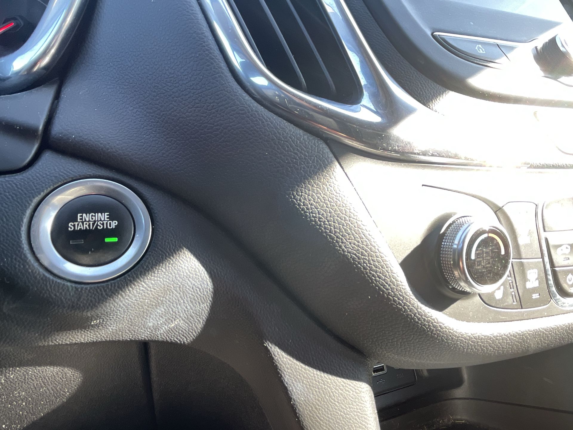 2019 Chevrolet Equinox LT photo 46