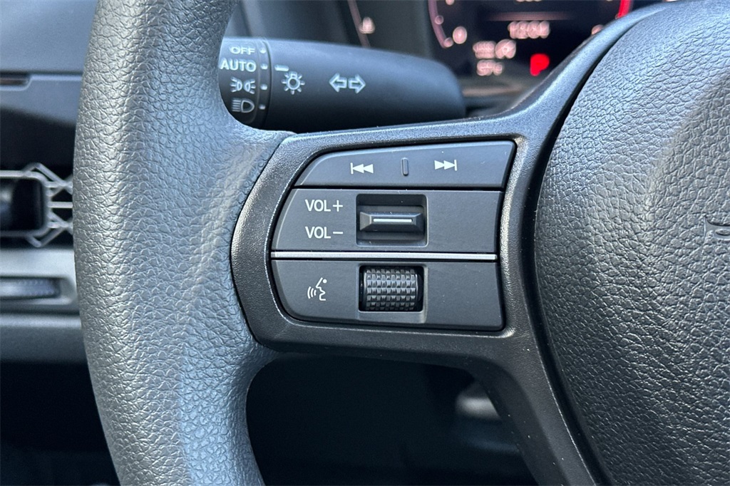 2025 Honda Accord SE photo 25
