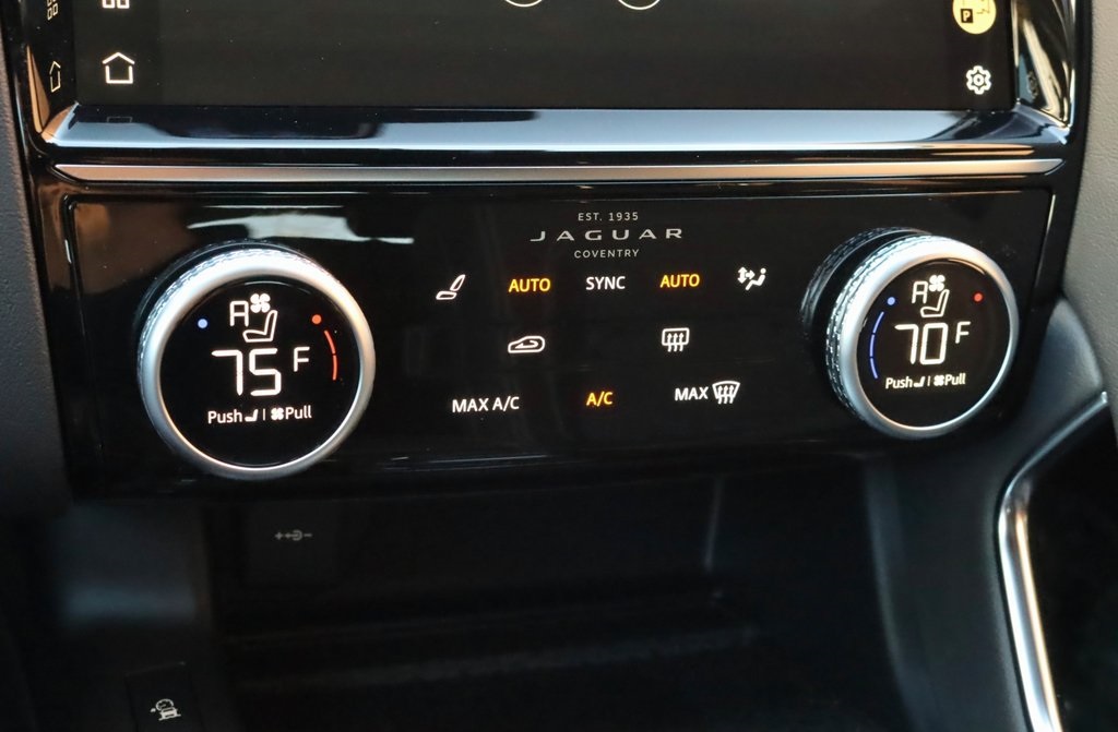 2024 JAGUAR PACE P250 - Image 29