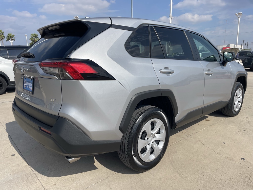 2025 Toyota RAV4 LE photo 3