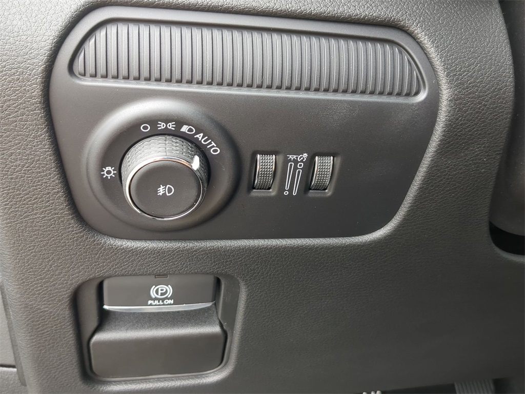 2025 Jeep Wagoneer Series II photo 16