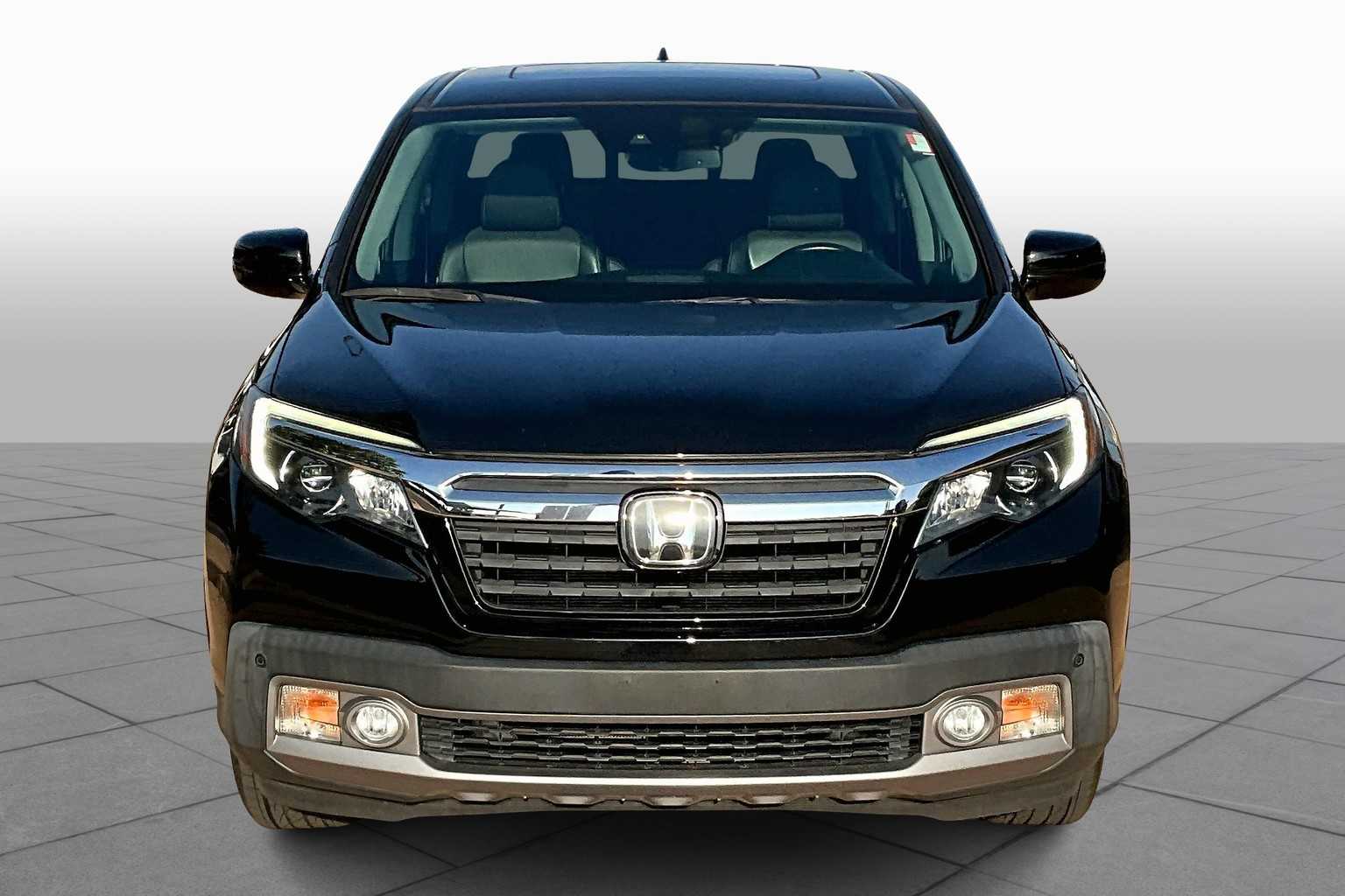 2020 Honda Ridgeline RTL-E photo 3