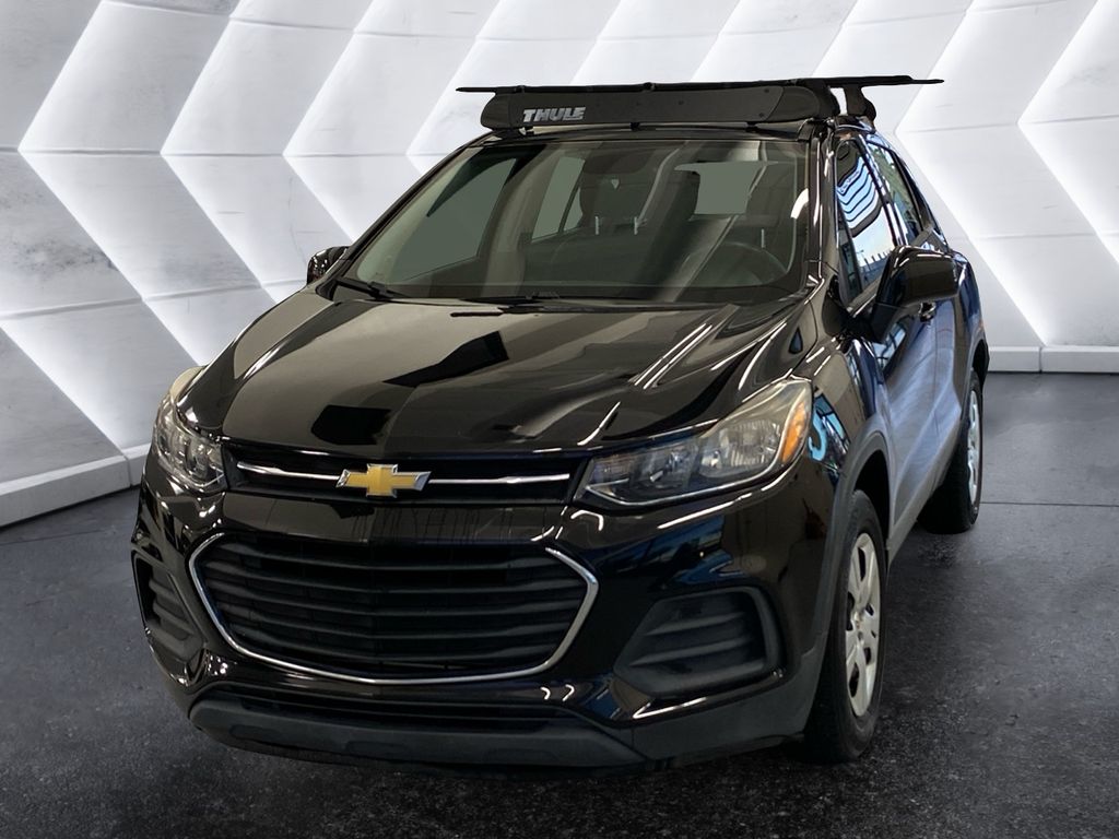 2017 Chevrolet Trax LS photo 3