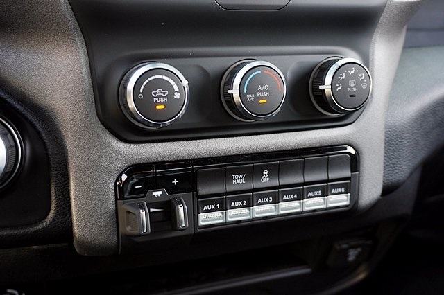 New 2024 Bright White Clear-Coat Exterior Paint RAM Tradesman image 33