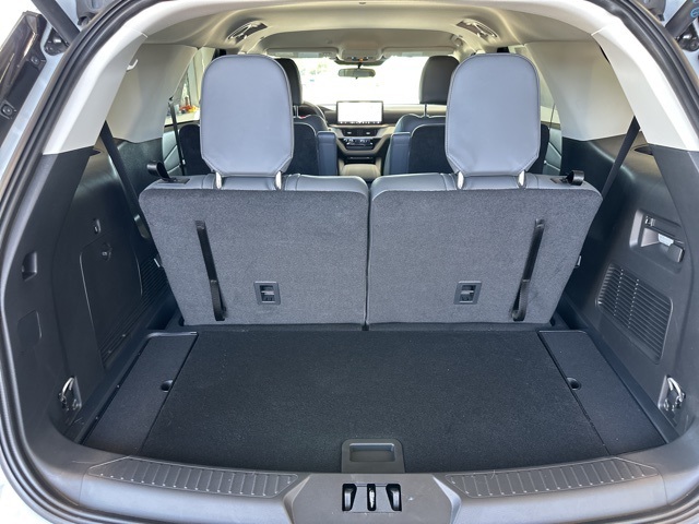2025 Ford Explorer photo 41