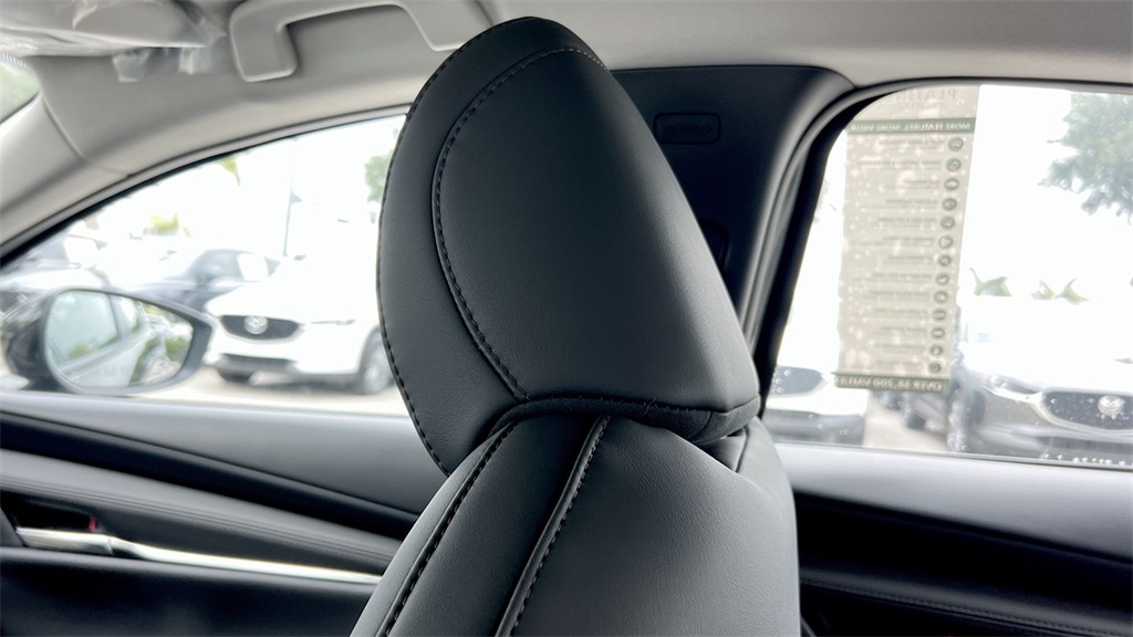 2025 Mazda Mazda3 Sedan 2.5 s Preferred photo 16