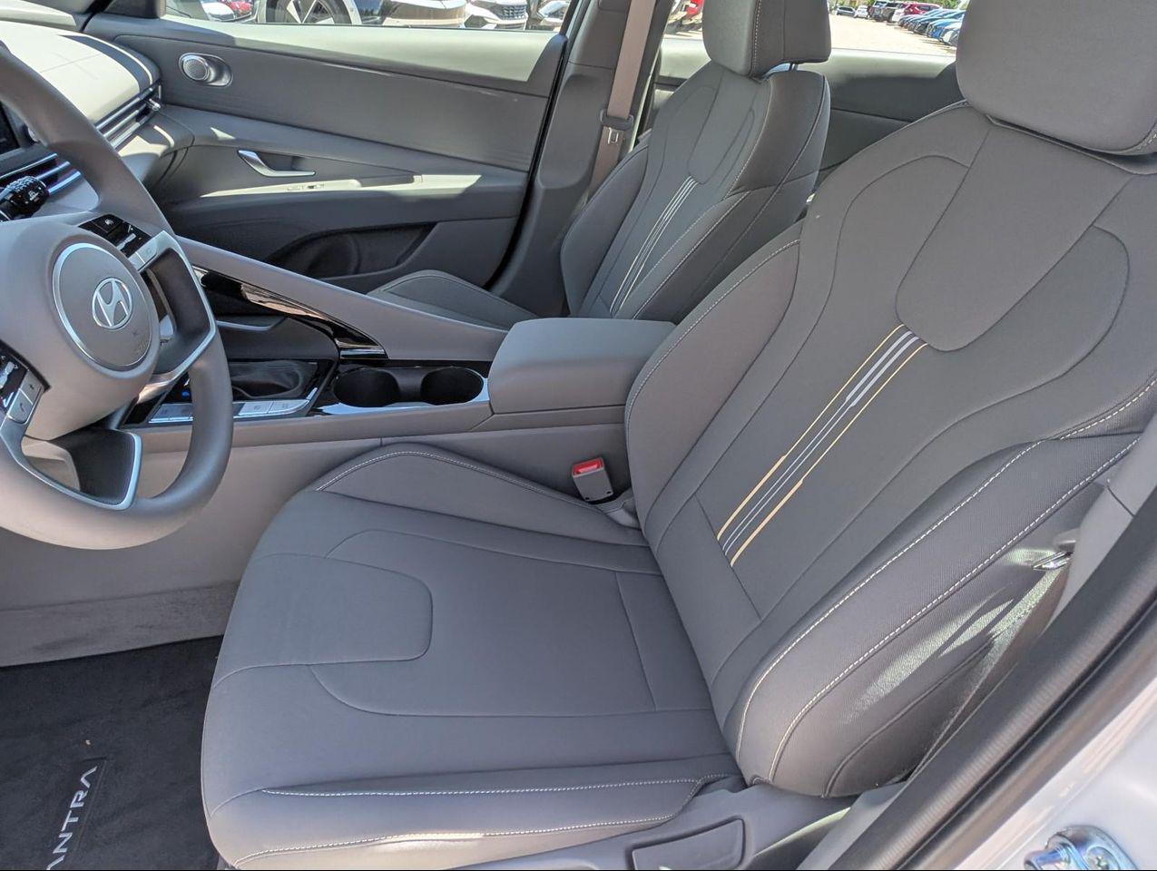 2025 Hyundai Elantra Hybrid Blue photo 9
