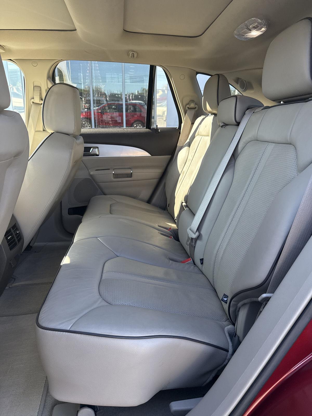 2014 Lincoln MKX Base photo 3