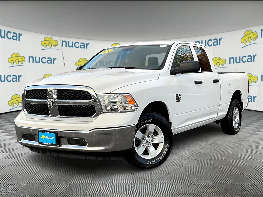 2024 Ram 1500 Classic SLT photo 3