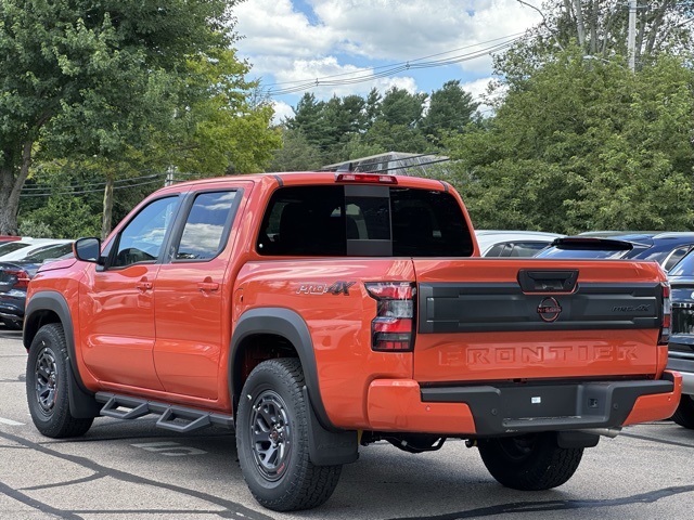2025 Nissan Frontier Crew Cab PRO-4X photo 3