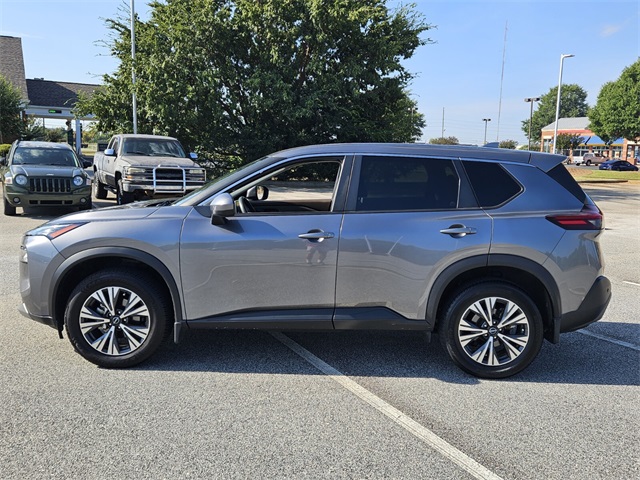 2023 Nissan Rogue SV photo 2