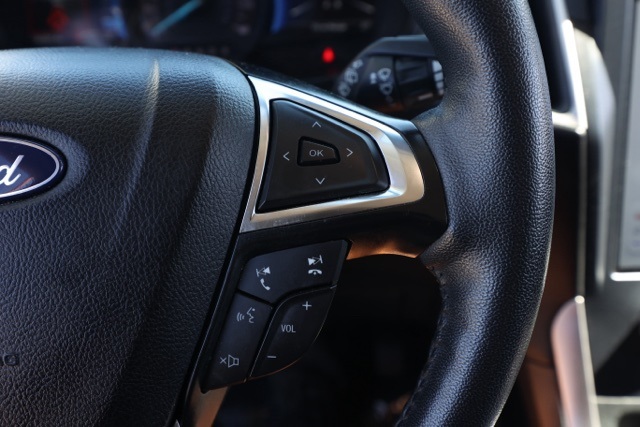2023 Ford Edge SEL photo 26