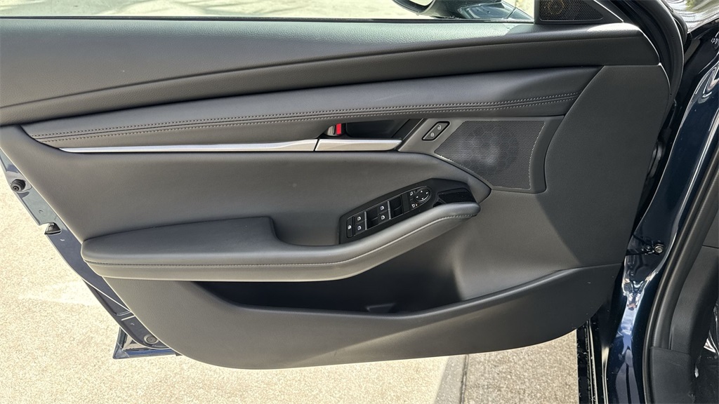 2025 Mazda Mazda3 Hatchback 2.5 Select Sport photo 38