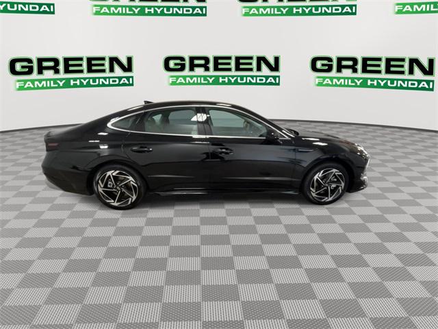 2025 Hyundai Sonata SEL Convenience photo 16