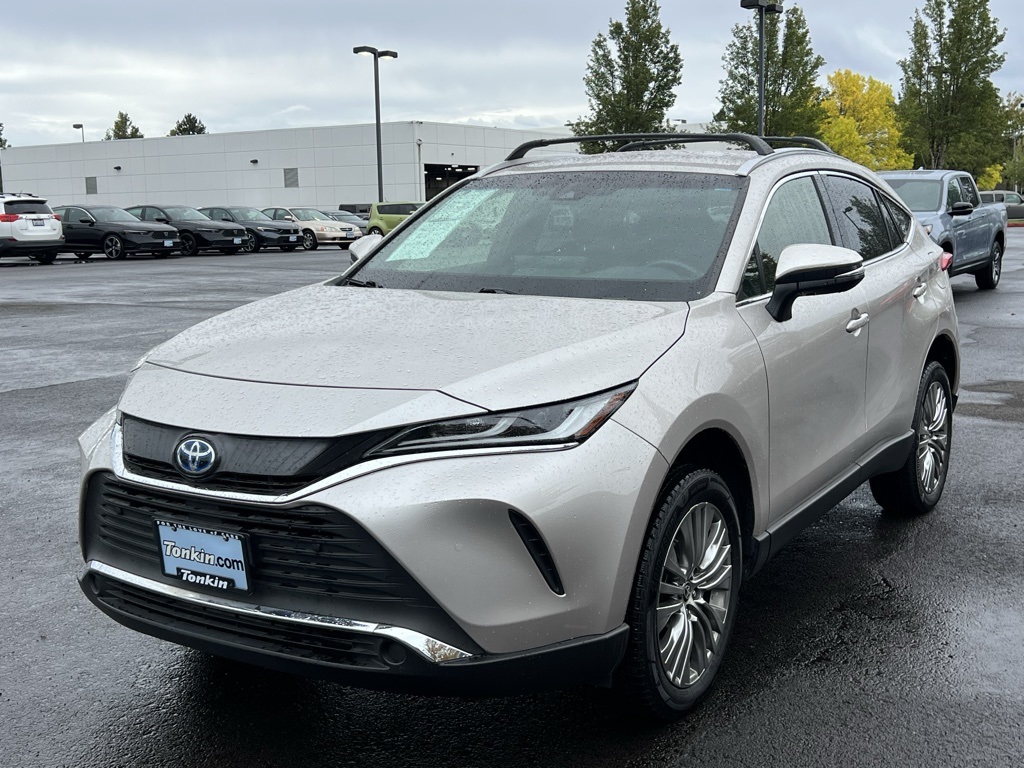 2022 Toyota Venza XLE photo 3