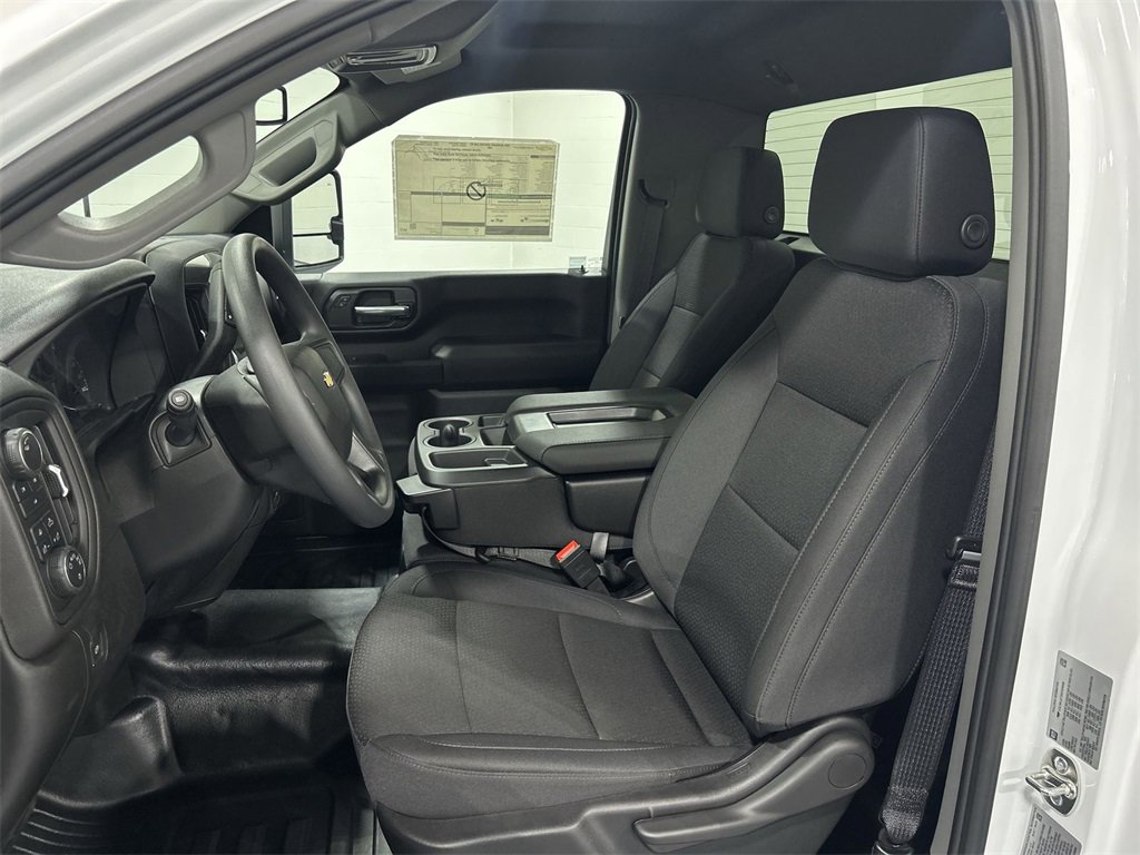 2025 Chevrolet Silverado 2500HD photo 13