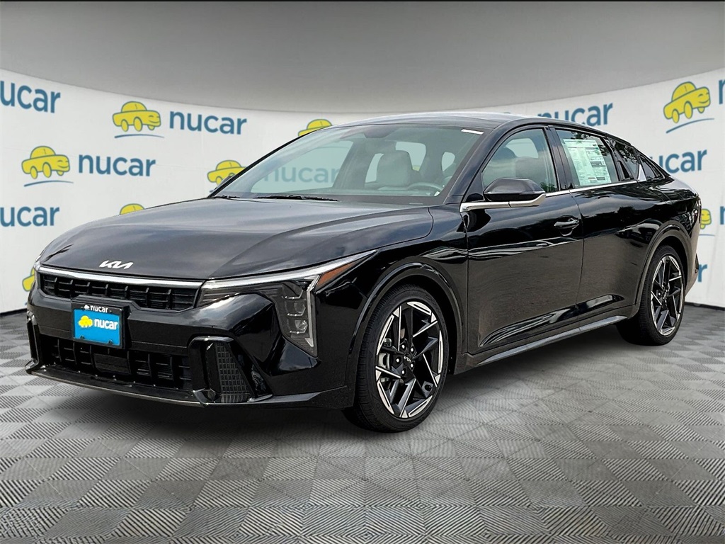2025 Kia K4 GT-Line photo 3