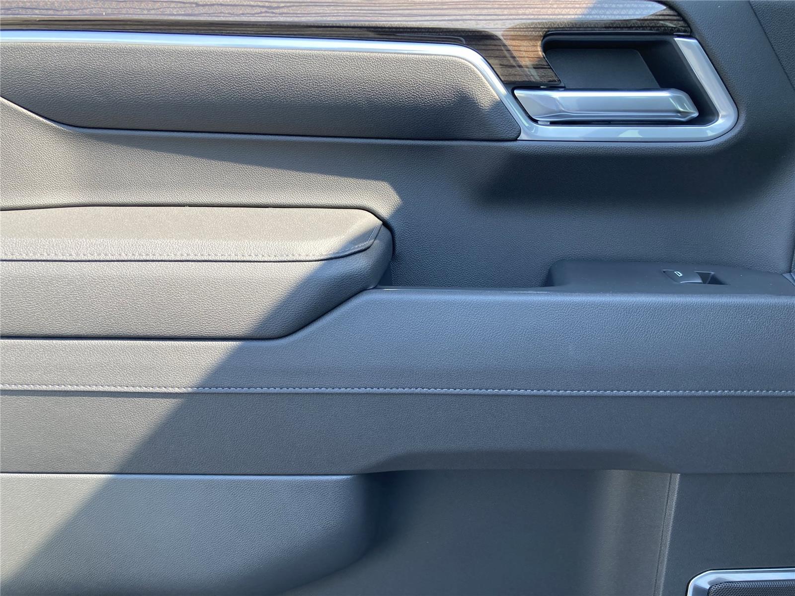 2026 Chevrolet Silverado 1500 RST photo 18