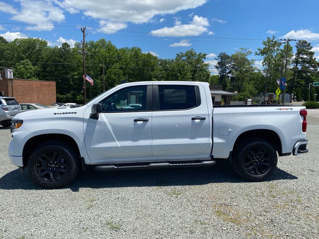 2025 Chevrolet Silverado 1500 Custom photo 6