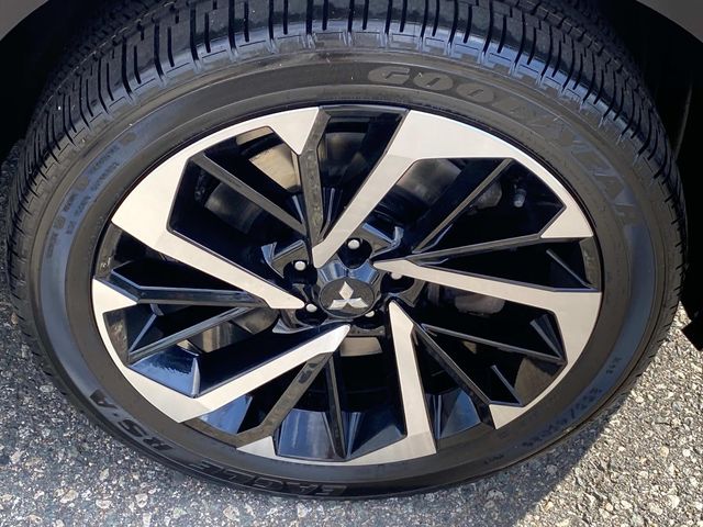 2022 Mitsubishi Outlander Black Edition LE SEL GT photo 25