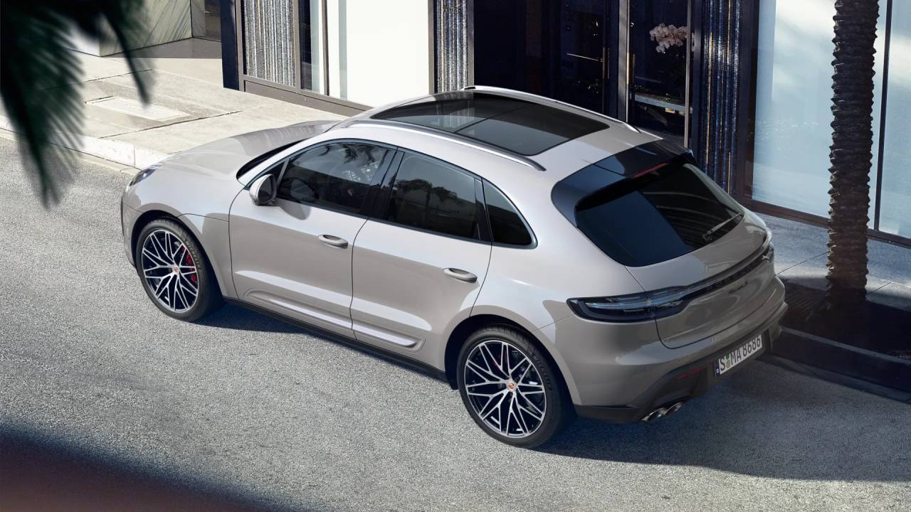 2025 Porsche Macan S photo 4